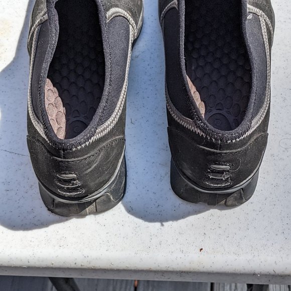 Privo by Clarks women’s slip on Shoes black comfortable sneakers flats zipper - Picture 2 of 12